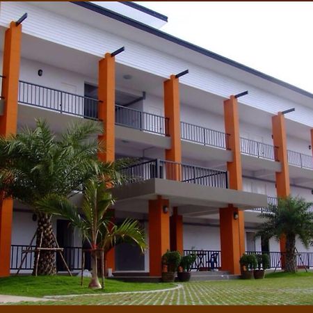 Granny House Hotel Nakhon Ratchasima Exterior photo